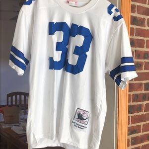 Dallas Cowboys throwback Tony Dorsett Jersey.